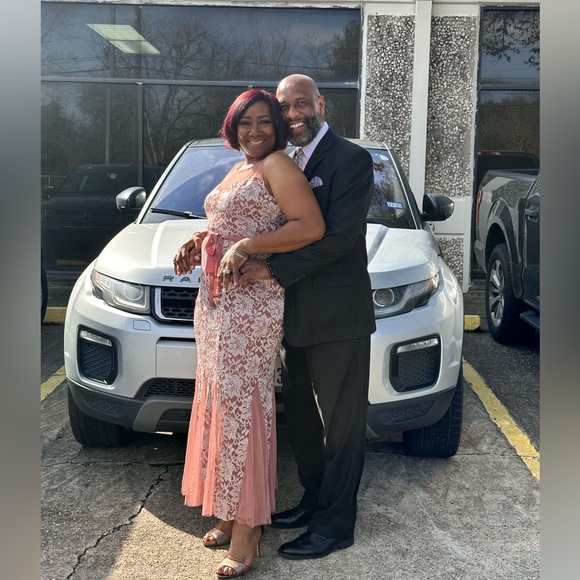 PROFOUND TRENDS FASHION DEN. FOLLOW TO BE NOTIFIED WHEN I HOST LIVE!!! - Picture 15 of 15